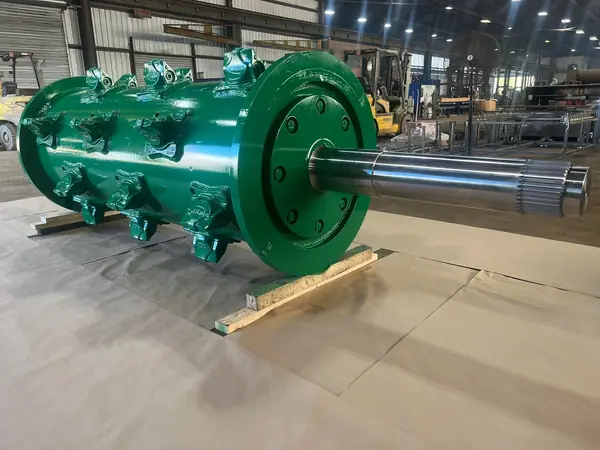 Machined and painted process roll with shaft