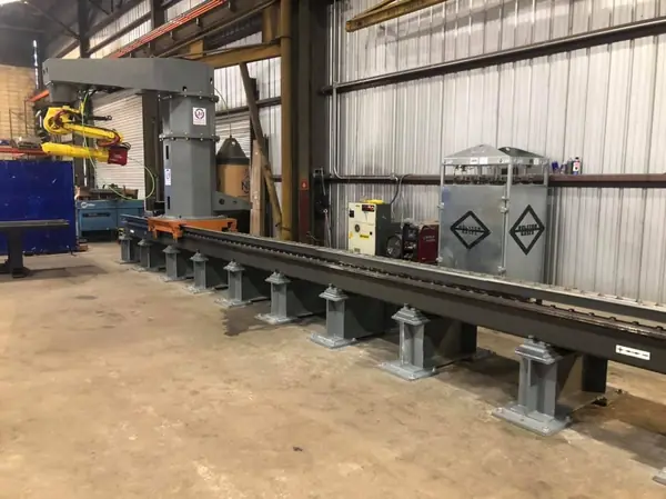 Robotic welding gantry on its track
